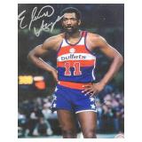 Autographed Photo By NBA Hall of Fame Philidelphia 76ers Great "Moses Malone" with COA