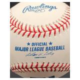 Autographed Baseball by Minnesota Twins HOF Great " Dave Winfield " No COA