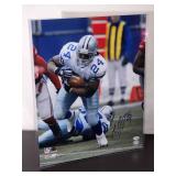 Autographed Photo by Dallas Cowboys Running Back Great "Marion Barber III" with COA