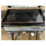 Traeger Flatrock 3-Burner Zone Grill, Propane Black Flat Top Griddle