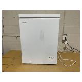 Vissani 5.0 cu. ft. Manual Defrost Chest Freezer