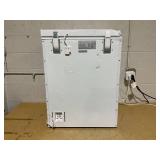 Vissani 5.0 cu. ft. Manual Defrost Chest Freezer