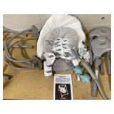 Graco Slim Spaces Compact Baby Swing