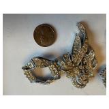 Set of 6 Vintage Rhinestone Dress Clips and Brooches