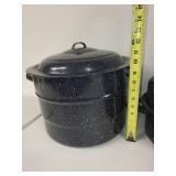 Granite Ware Enamel Stock Pot and Roasting Pan Set