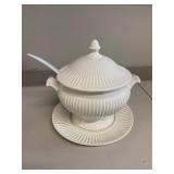 Elegant White Ceramic Soup Tureen Set with Ladle