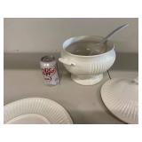 Elegant White Ceramic Soup Tureen Set with Ladle