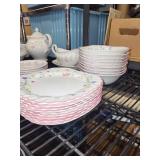 Antique Floral Pattern China Set - 24 Pieces