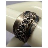 Sterling Silver Floral Pattern Vintage Ring