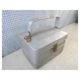 (CS) Vintage Wear-Ever Aluminum Lun...