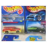 (EC1) Assorted Hot Wheels in Packag...