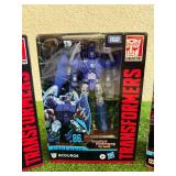 Transformers Studio Series - Starscream, Scourge & Autobot Hot Rod