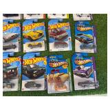 24 Hot Wheels