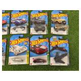 24 Hot Wheels