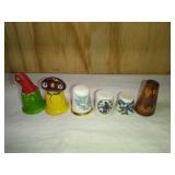 5 Ceramic Bird and 1 Leather Thimble (never used)
