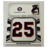 Byron Buxton Commemorative Jersey Number Medallion 2022 Topps #JNM-BBU Minnesota Twins Baseball Card