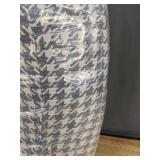 Brand New Portable Baby Lounger with Houndstooth Pattern - Gray $50.00 Retail
