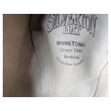 Brand New Minnetonka Silverton Genuine Leather - Size M