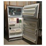 Custom Crafted No Frost Hot Point Refrigerator Freezer