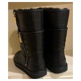 Ugg Aviva Embossed Size 7 Boots