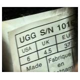 Bailey Button Size 6 Boots by Ugg