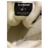 New Aleander Size 7 Boots