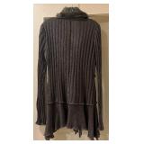 Fine Fantazia Size Medium Sweater