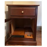Reliance 1000 Cigar Cabinet