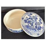 Tiffany & Co. Peony Blue and White Porcelain Lidded Box