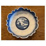 Mottahedeh Blue and White ScallopedÂ Porcelain Historic CharlestonÂ Bowl