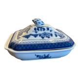 Mottahedeh Square Covered Vegetable Bowl & Cover Vista Alegre, Blue Canton /Â Square Covered VegetableCantonby MOTTAHEDEH