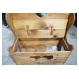 Wooden Heart Entryway Bench Wooden Heart Entryway Bench
