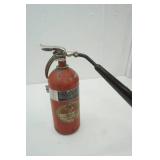 Vintage General Quick Aid Fire Guard Sno Fog Fire Extinguisher - FULL Vintage General Quick Aid Fire Guard Sno Fog Fire Extinguisher - FULL