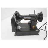 Vintage singer sewing machine Vintage singer sewing machine