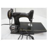 Vintage singer sewing machine Vintage singer sewing machine