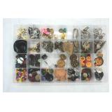 Jewelry Making Pieces & Craft Pieces in Organizer Jewelry Making Pieces & Craft Pieces in Organizer