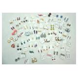 Jewelry Lot: Paired Earrings Jewelry Lot: Paired Earrings