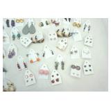Jewelry Lot: Paired Earrings Jewelry Lot: Paired Earrings