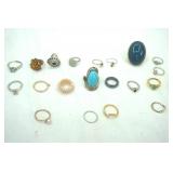 Jewelry Lot: Rings Jewelry Lot: Rings