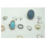 Jewelry Lot: Rings Jewelry Lot: Rings