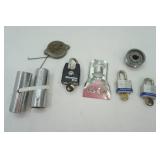3 Master Locks with Keys, flag pole mount and more 3 Master Locks with Keys, flag pole mount and more