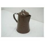 Brown Enamelware Coffee Pot w/lid 6.5" tall Brown Enamelware Coffee Pot w/lid 6.5" tall