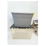 4 Totes With Lids 4 Totes With Lids