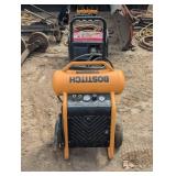 Bostitch 200PSI Oil Free compressors - 4.5 Gallon - Runs needs new hose Bostitch 200PSI Oil Free compressors - 4.5 Gallon - Runs needs new hose