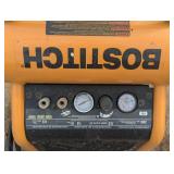 Bostitch 200PSI Oil Free compressors - 4.5 Gallon - Runs needs new hose Bostitch 200PSI Oil Free compressors - 4.5 Gallon - Runs needs new hose