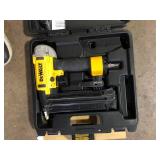 DEWALT 18-Gauge Pneumatic Brad Nailer   Customer Returns See Pictures