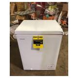 Vissani 5.0 cu. ft. Manual Defrost Chest Freezer with LED Light in White Garage Ready Damaged     Customer Returns See Pictures