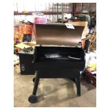 Traeger Pro Series 34-Pellet Grill and Smoker in Bronze Slight Damage Customer Returns See Pictures