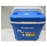 NEW Igloo 30-Quart Cooler With Bail Handle and Built-In Cup Holders - Blue/White NEW Igloo 30-Quart Cooler With Bail Handle and Built-In Cup Holders - Blue/White