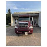 2007 Freightliner Columbia 120 T/A Truck Tractor Detroit Series 60 14L Turbo Diesel Runs and Drive Well